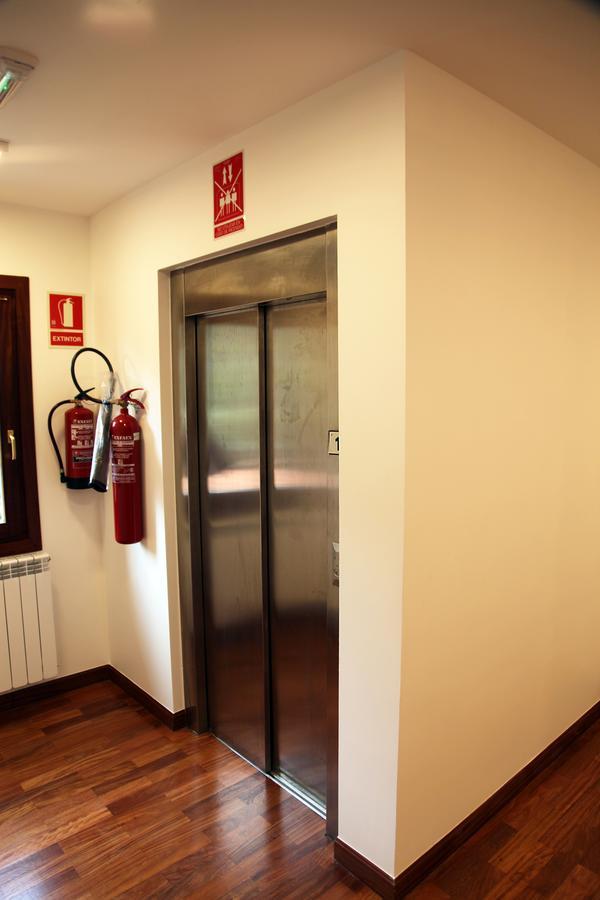 Txikierdi Alde Auto Check-In Hotel Oiartzun Buitenkant foto