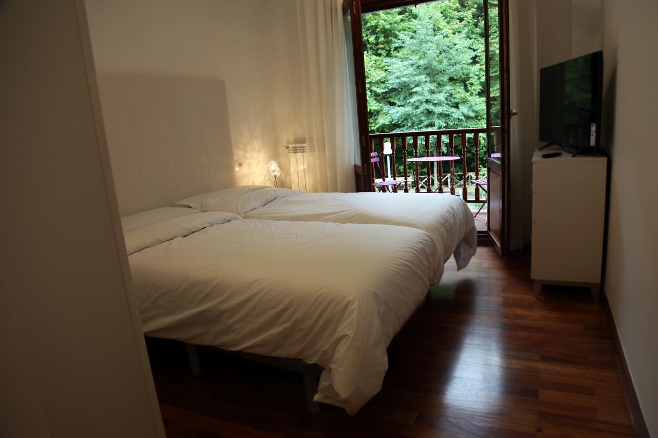 Txikierdi Alde Auto Check-In Hotel Oiartzun Buitenkant foto