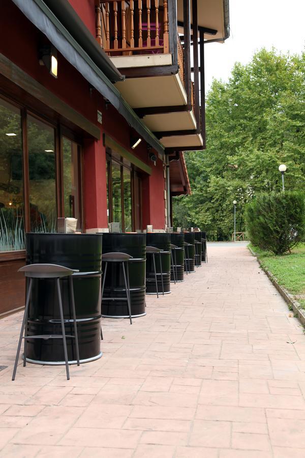 Txikierdi Alde Auto Check-In Hotel Oiartzun Buitenkant foto